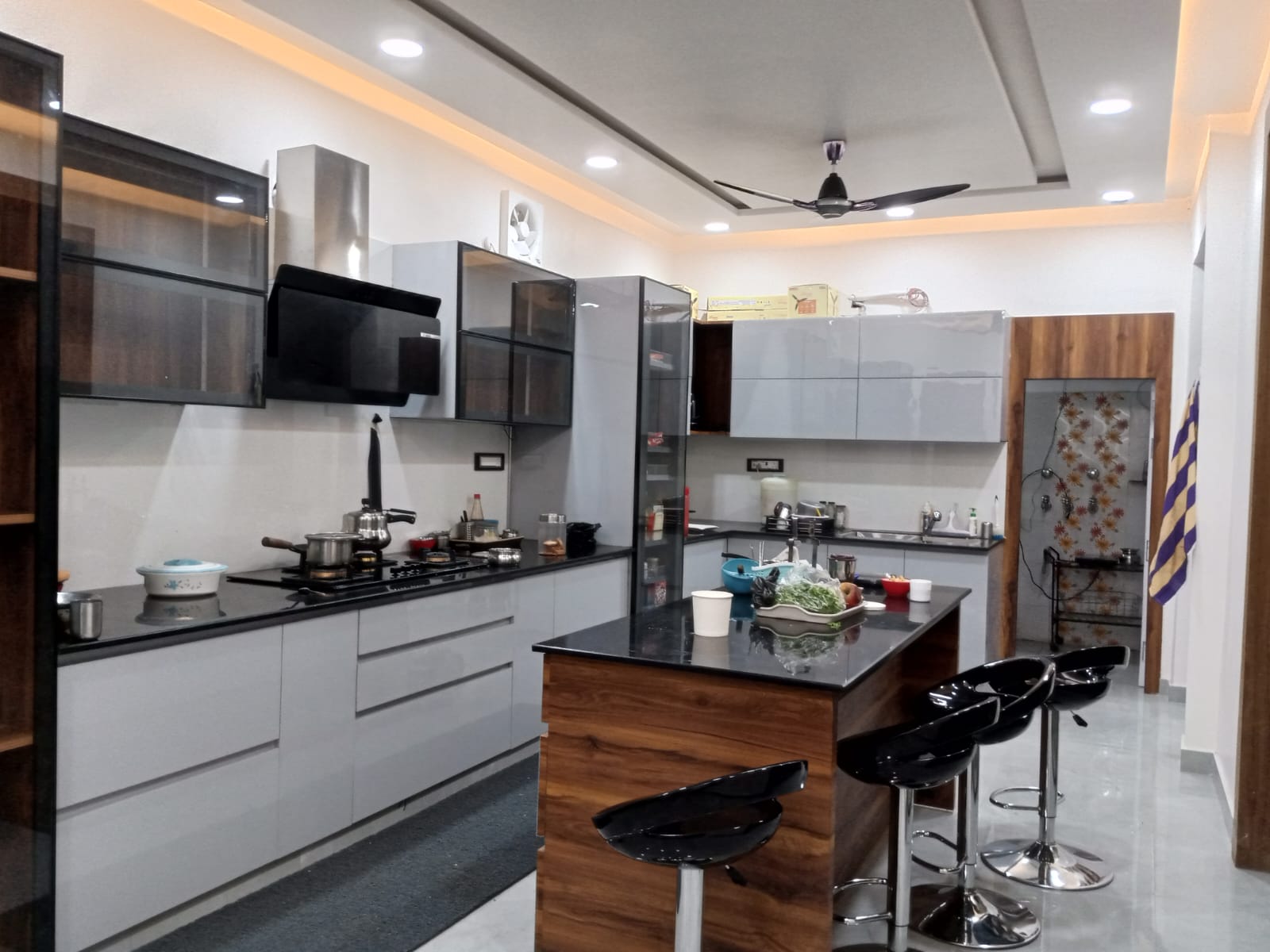 Kitchen Interior & Renovation Services, Size 22x16 Start From 6.5L